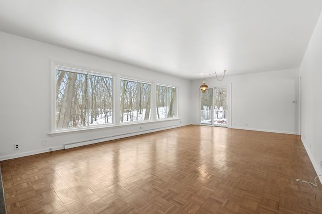 2702 Mockingbird Drive, Kalamazoo, MI 49008