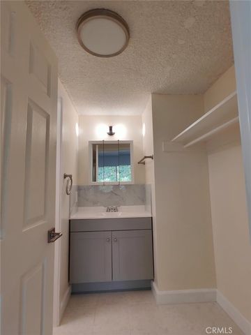 700 W Sierra Madre Boulevard 1, Sierra Madre, CA 91024
