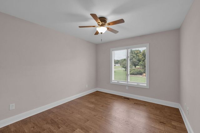 265 Shasteen Bend Dr, Winchester, TN 37398