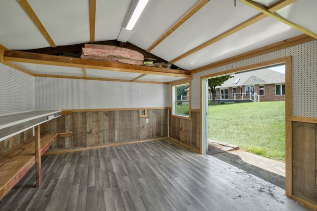 265 Shasteen Bend Dr, Winchester, TN 37398