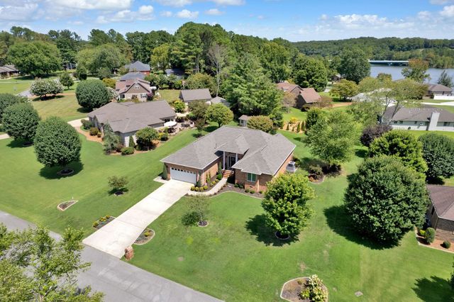 265 Shasteen Bend Dr, Winchester, TN 37398