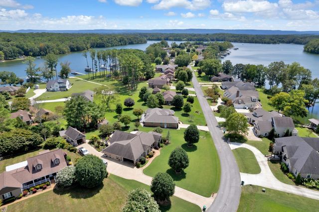 265 Shasteen Bend Dr, Winchester, TN 37398