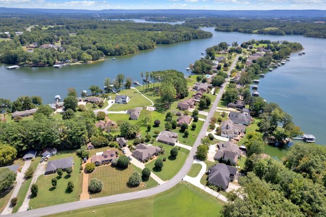 265 Shasteen Bend Dr, Winchester, TN 37398