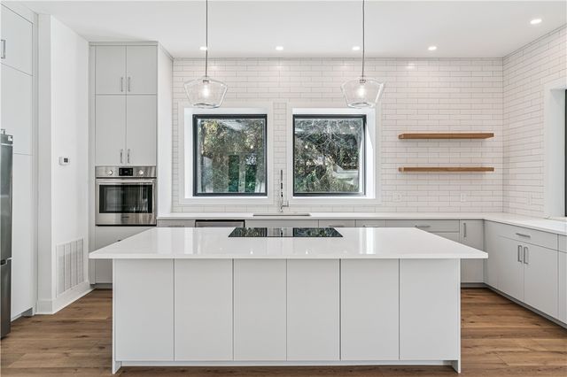 112 Rosa Dorsey Lane, St Simons Island, GA 31522