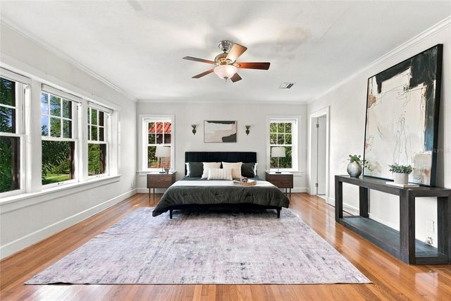 955 39TH AVENUE N, St Petersburg, FL 33703