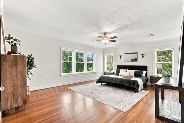 955 39TH AVENUE N, St Petersburg, FL 33703