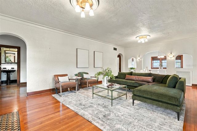 955 39TH AVENUE N, St Petersburg, FL 33703