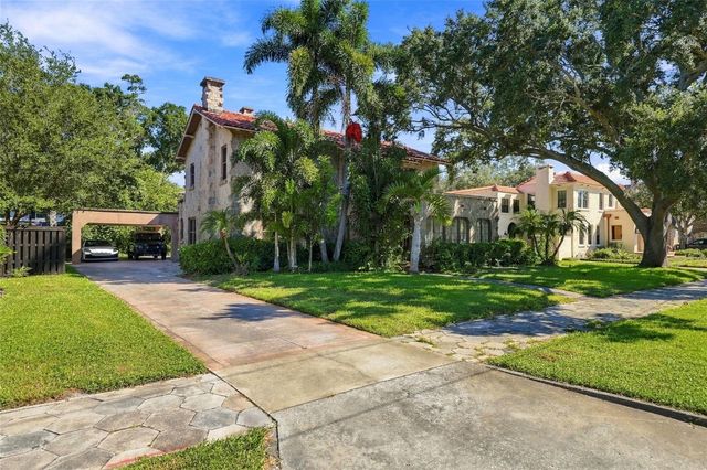 955 39TH AVENUE N, St Petersburg, FL 33703
