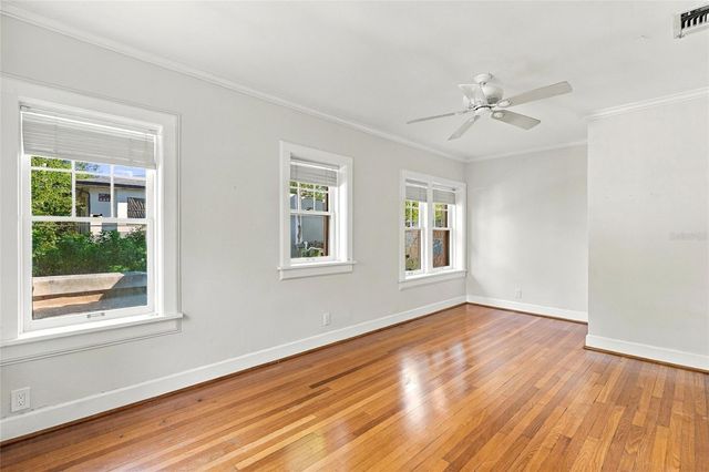 955 39TH AVENUE N, St Petersburg, FL 33703