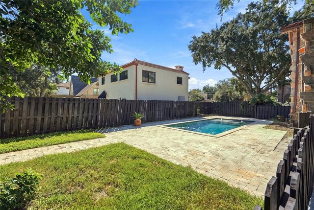 955 39TH AVENUE N, St Petersburg, FL 33703