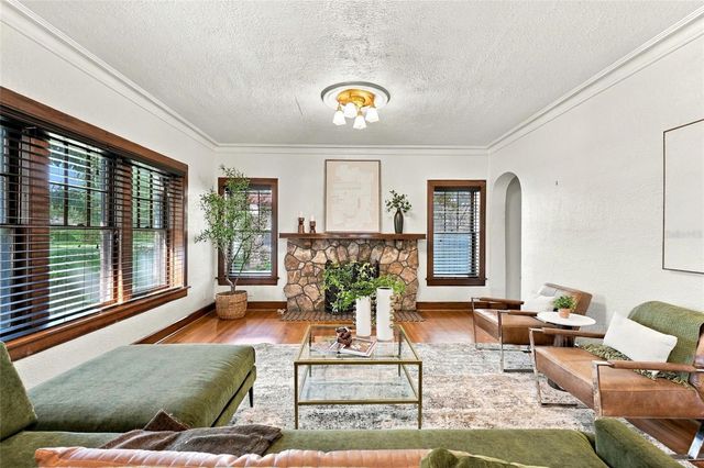 955 39TH AVENUE N, St Petersburg, FL 33703