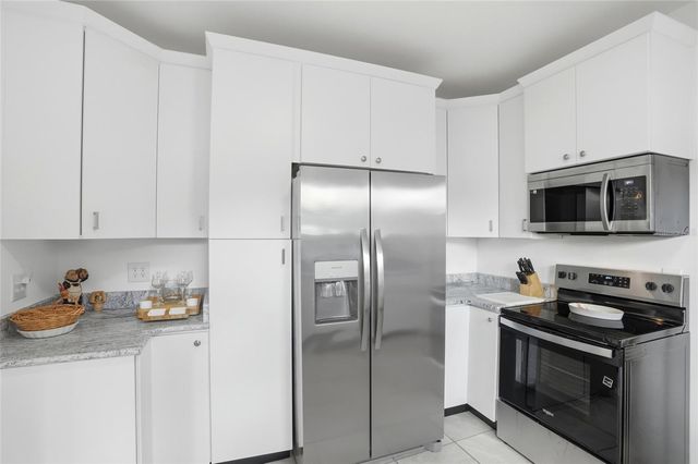 18 E ORANGE STREET, Davenport, FL 33837