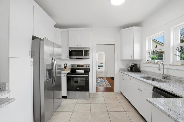 18 E ORANGE STREET, Davenport, FL 33837