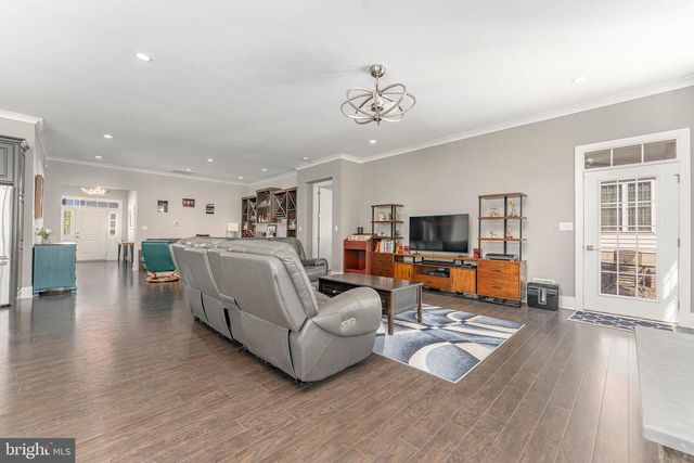 732 READING CIR, Phoenixville, PA 19460