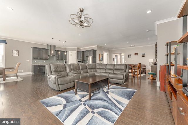 732 READING CIR, Phoenixville, PA 19460