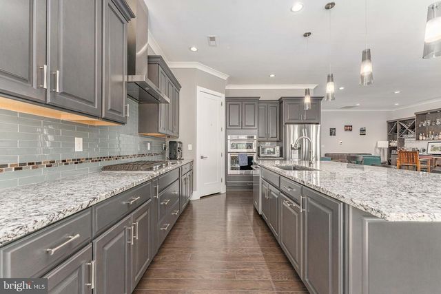 732 READING CIR, Phoenixville, PA 19460