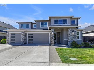 1243 S FIELDCREST Dr, Ridgefield, WA 98642