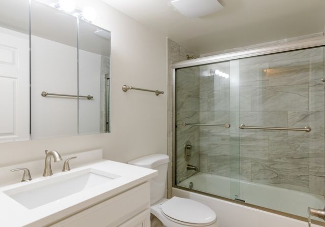 260 E Butterfield Road 306, Elmhurst, IL 60126