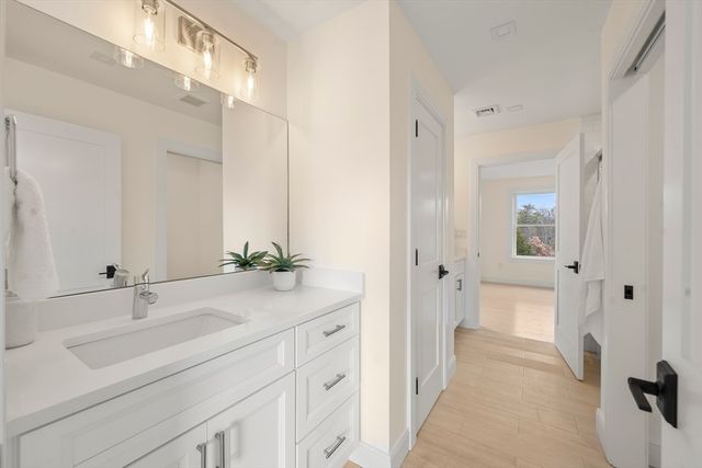 24 Mt Zion Rd, Melrose, MA 02176