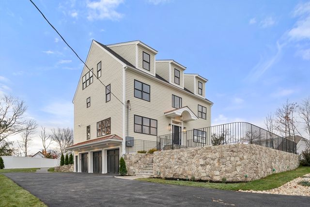 24 Mt Zion Rd, Melrose, MA 02176