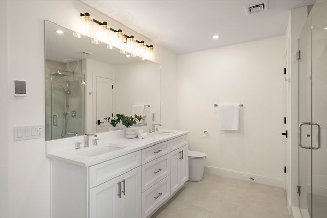 24 Mt Zion Rd, Melrose, MA 02176