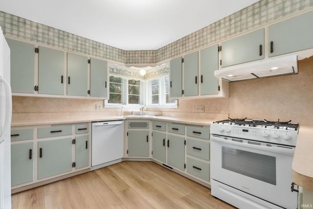 3717 Spruce Drive, Fort Wayne, IN 46809
