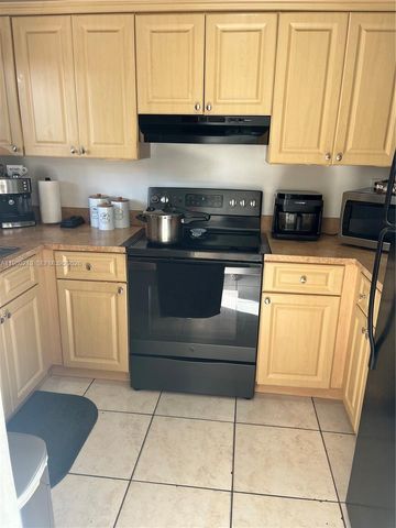 4331 W 11th Ln 65, Hialeah, FL 33012