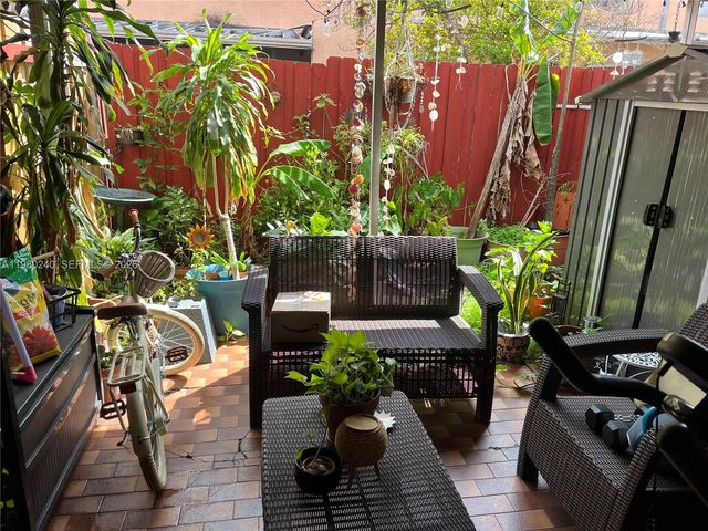 4331 W 11th Ln 65, Hialeah, FL 33012