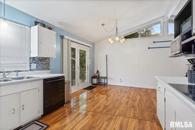 123 Dickinson Road, Springfield, IL 62704