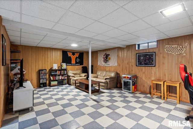 123 Dickinson Road, Springfield, IL 62704