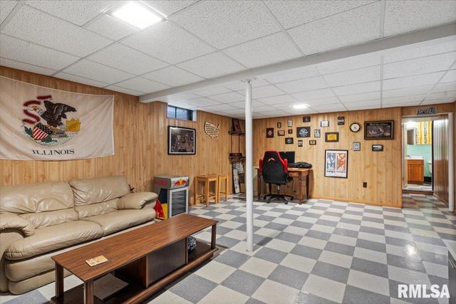 123 Dickinson Road, Springfield, IL 62704