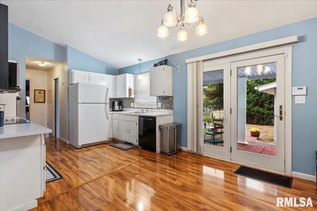 123 Dickinson Road, Springfield, IL 62704