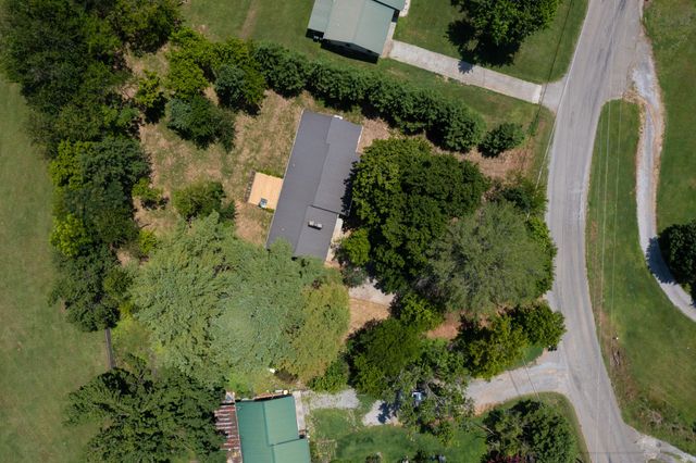 474 Bank St, Tellico Plains, TN 37385