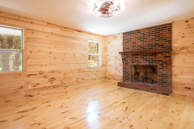 474 Bank St, Tellico Plains, TN 37385