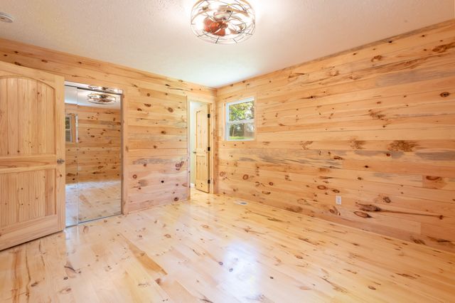 474 Bank St, Tellico Plains, TN 37385