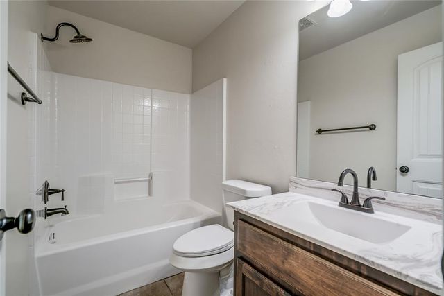 12716 Heritage Oaks Drive, Oklahoma City, OK 73120