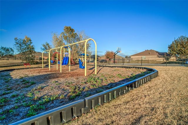 12716 Heritage Oaks Drive, Oklahoma City, OK 73120