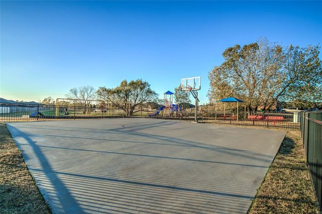 12716 Heritage Oaks Drive, Oklahoma City, OK 73120