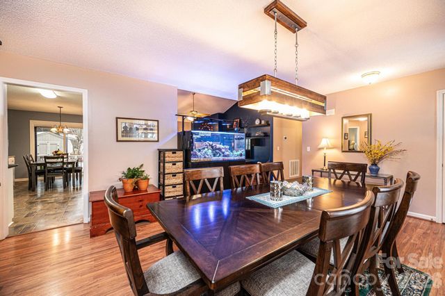 1238 Pennwood Drive, Hickory, NC 28602