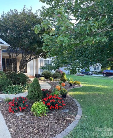 1238 Pennwood Drive, Hickory, NC 28602