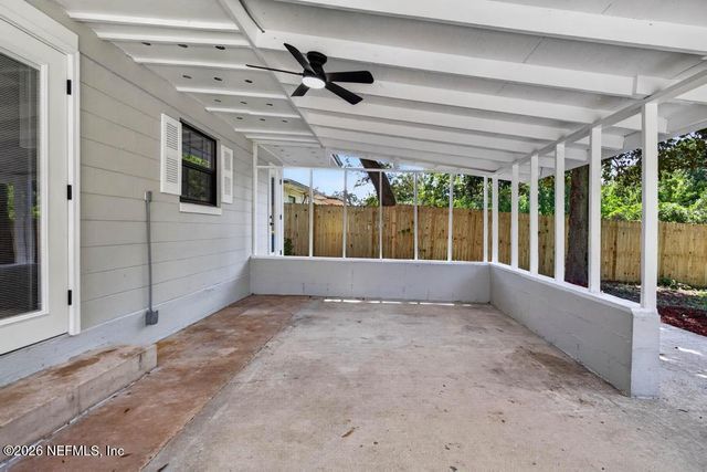 11534 INEZ Drive, Jacksonville, FL 32218