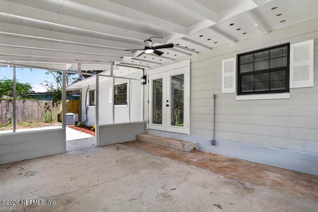 11534 INEZ Drive, Jacksonville, FL 32218