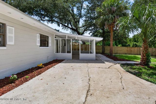 11534 INEZ Drive, Jacksonville, FL 32218