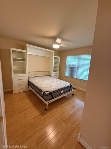 12276 Pagels Drive, Grand Blanc, MI 48439