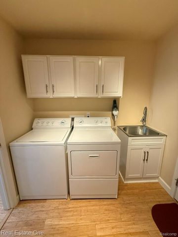 12276 Pagels Drive, Grand Blanc, MI 48439