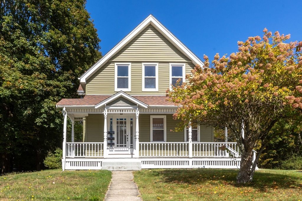 137 Tremont St, Taunton, MA 02780