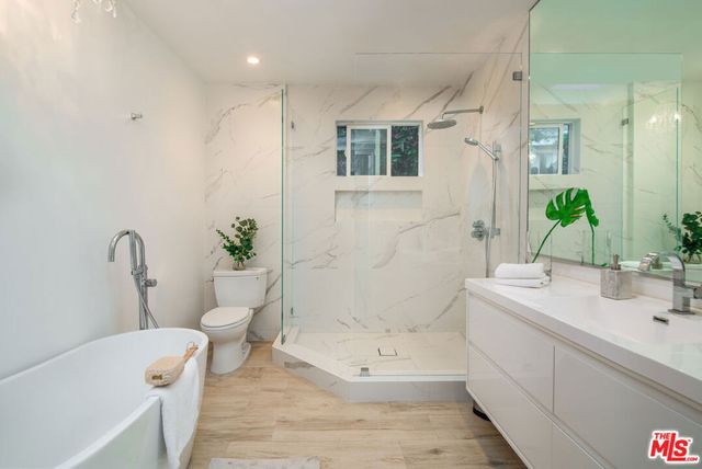 1922 N Beverly Drive, Beverly Hills, CA 90210