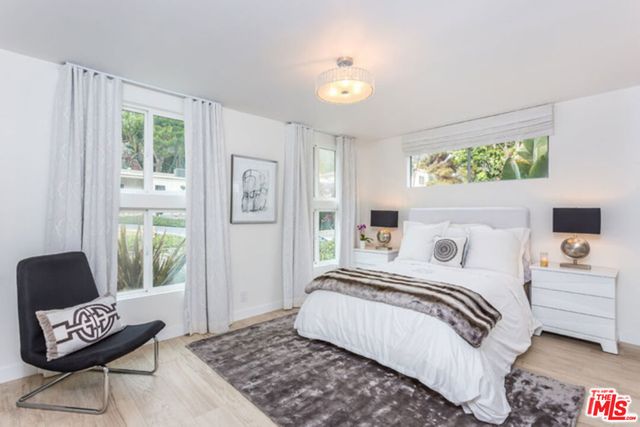 1922 N Beverly Drive, Beverly Hills, CA 90210