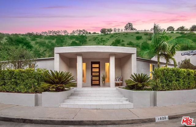 1922 N Beverly Drive, Beverly Hills, CA 90210