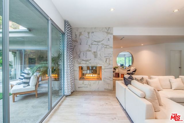 1922 N Beverly Drive, Beverly Hills, CA 90210